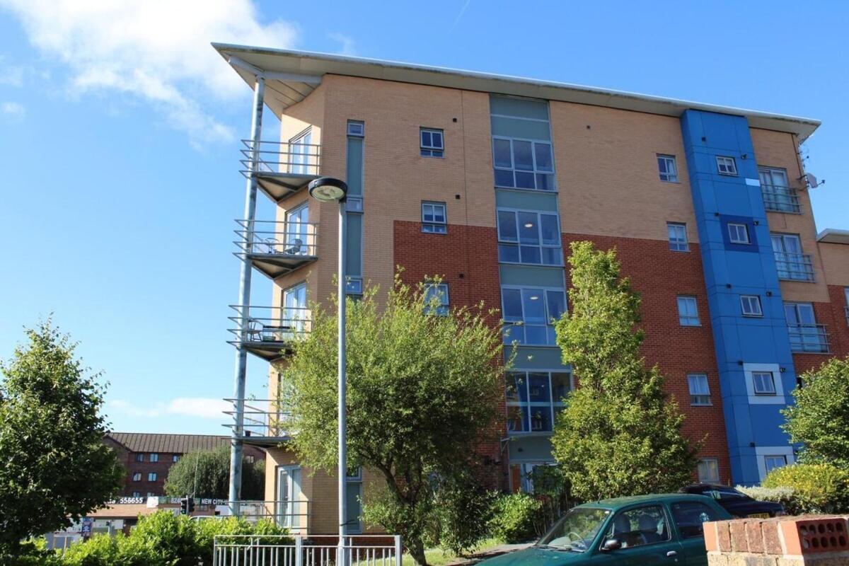 Two Bedroom Apartment, Free Parking, Close To Uclan And Free Wifi Preston  Eksteriør bilde