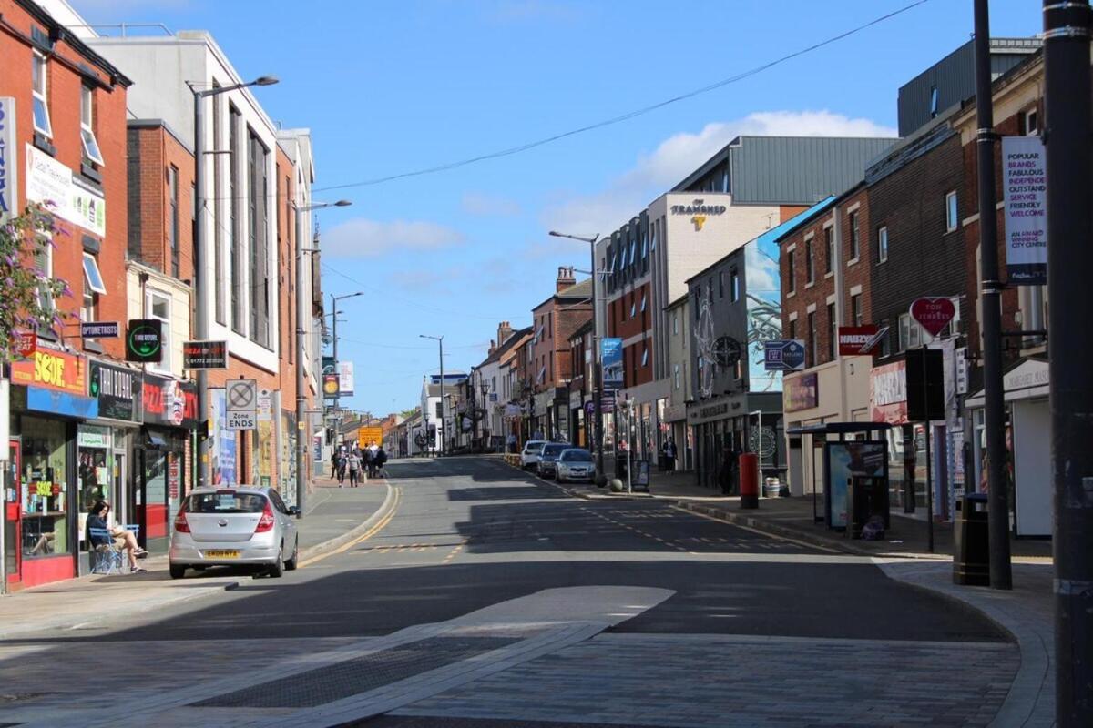 Two Bedroom Apartment, Free Parking, Close To Uclan And Free Wifi Preston  Eksteriør bilde