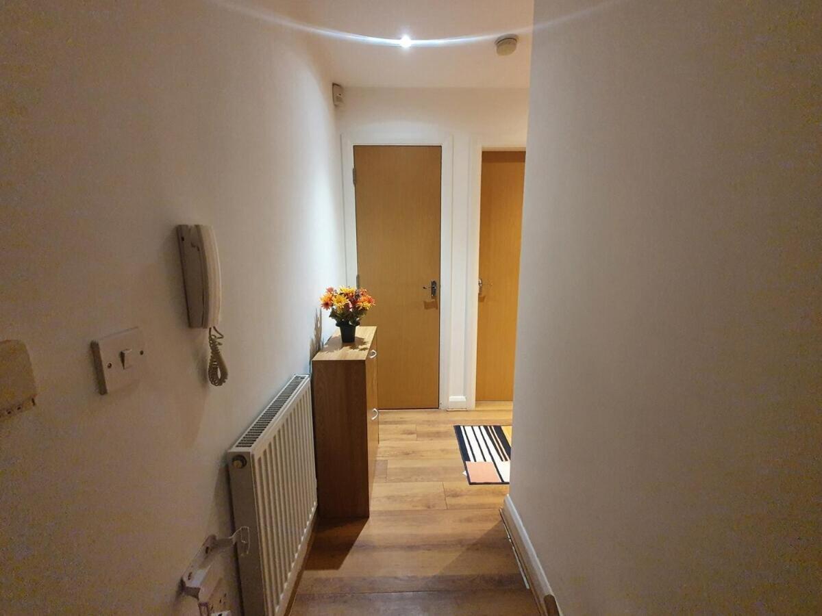 Two Bedroom Apartment, Free Parking, Close To Uclan And Free Wifi Preston  Eksteriør bilde